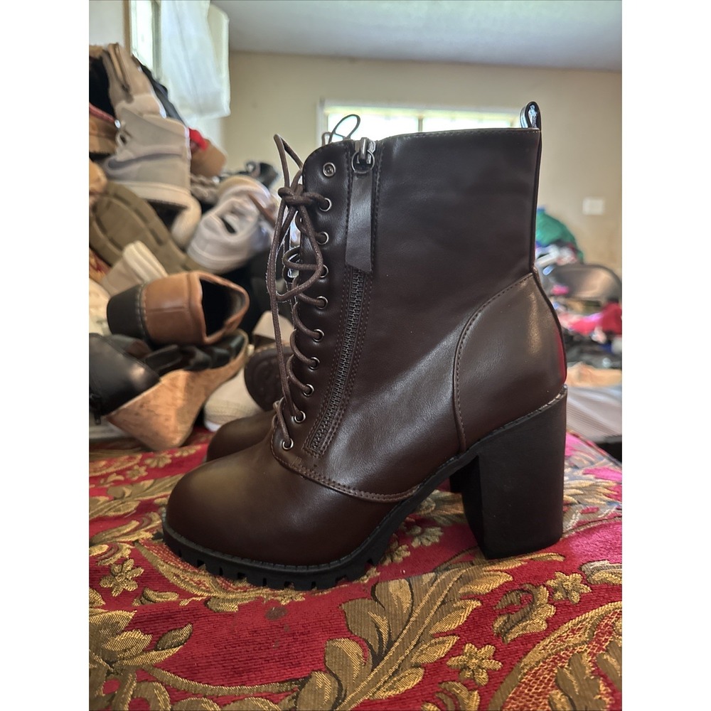 Fashion Nova Wait A Bit Longer Boots Womens Sz 10 Brown Booties
